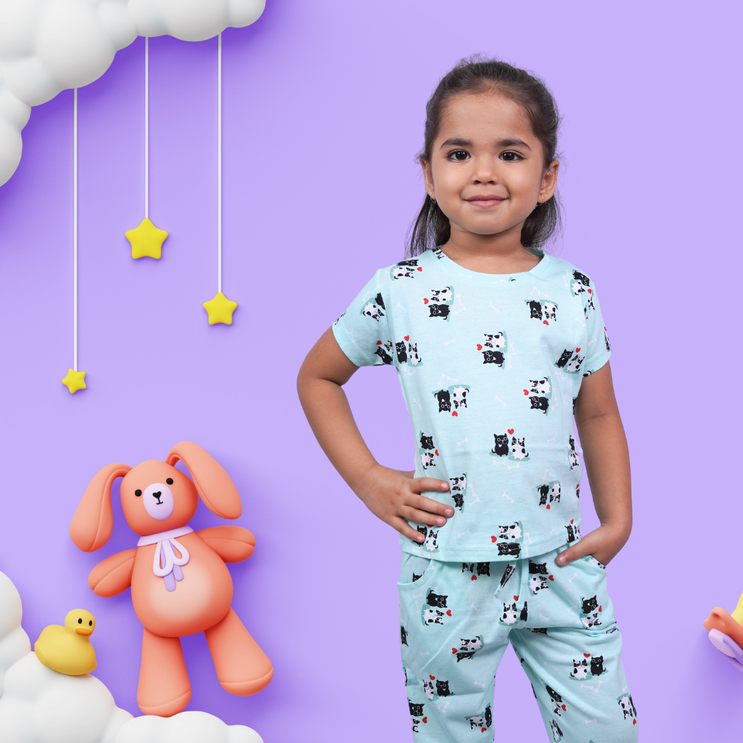 Cat love Kids Unisex Nightwear